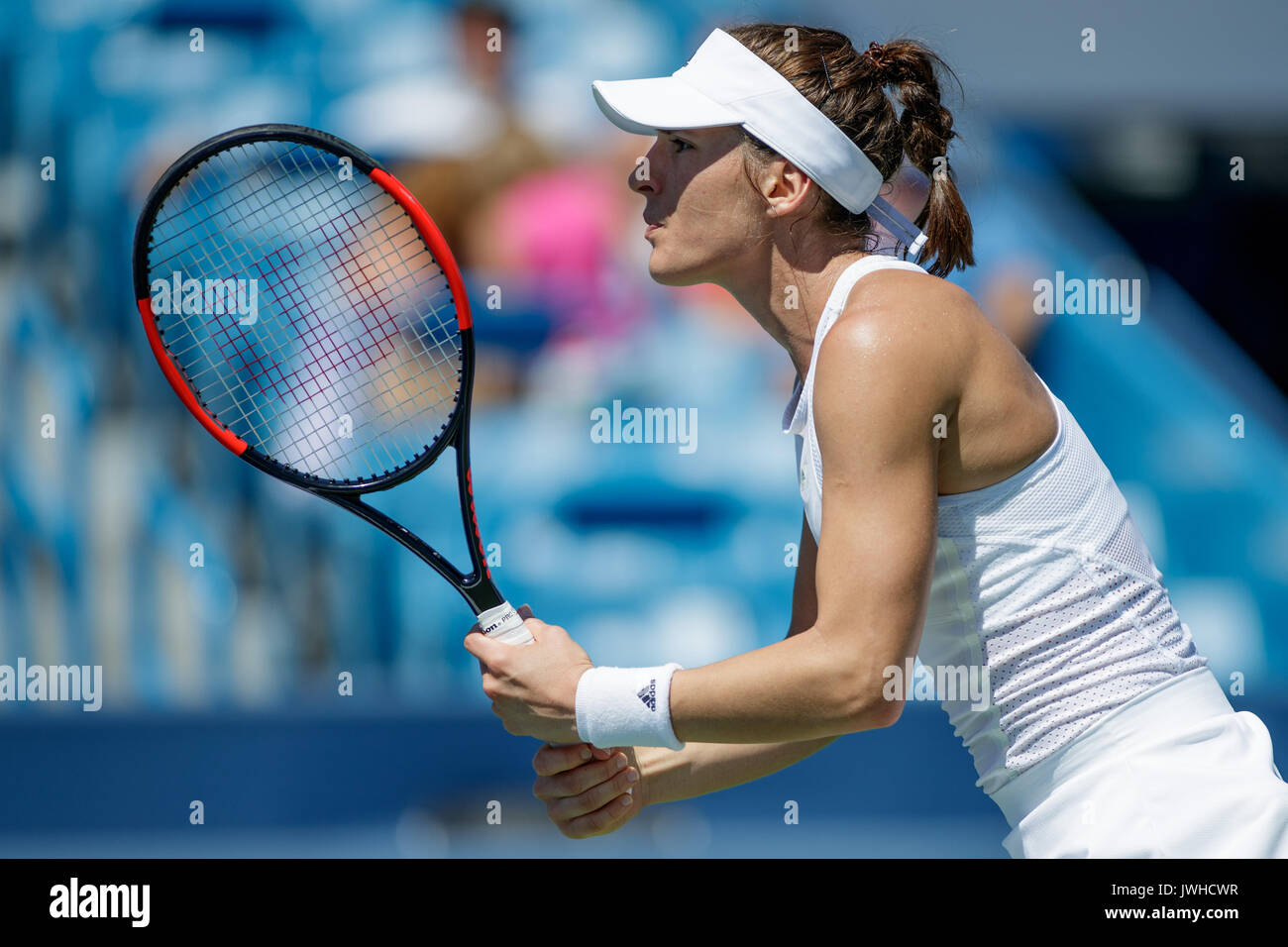 Mason, Ohio, USA. 12Th Aug 2017. Andrea Petkovic (GER) au cours de la ronde de qualification, à l'Ouest et du Sud 2017 tournoi Open de tennis au Linder Family Tennis Center à Mason, Ohio. Adam Lacy/CSM Crédit : Cal Sport Media/Alamy Live News Banque D'Images