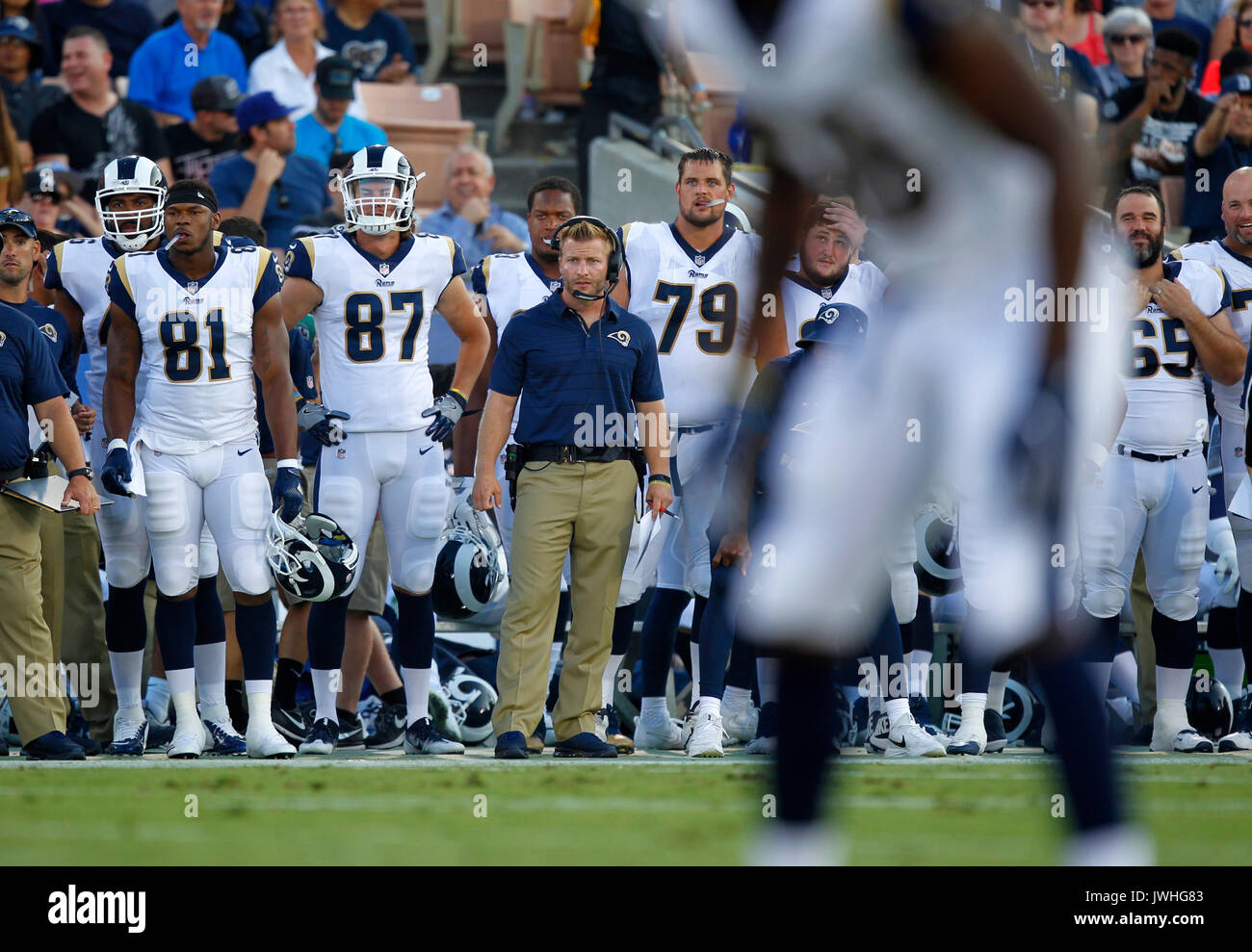 Los Angeles, CA, USA. 12Th Aug 2017. Los Angeles Rams coach Sean McVay regarde pendant un match contre les Cowboys de Dallas au Los Angeles Memorial Coliseum. Credit : K.C. Alfred/San Diego Union-Tribune/ZUMA/Alamy Fil Live News Banque D'Images