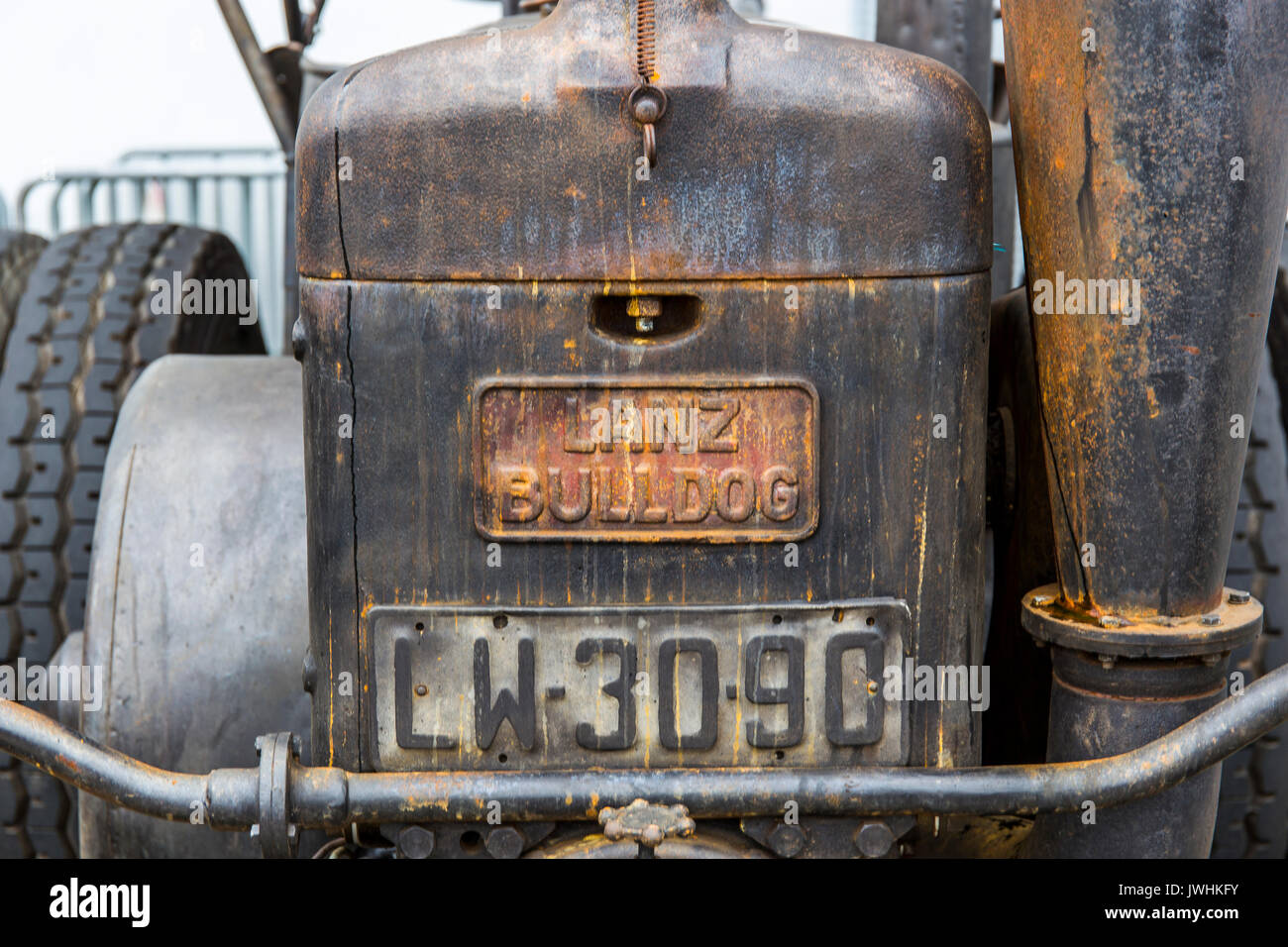 Bielsko-Biala, Pologne. 12Th Aug 2017. Salons de l'automobile international - MotoShow Bielsko-Biala. L'avant d'un vieux tracteur Lanz bulldog allemand. Credit : Lukasz Obermann/Alamy Live News Banque D'Images