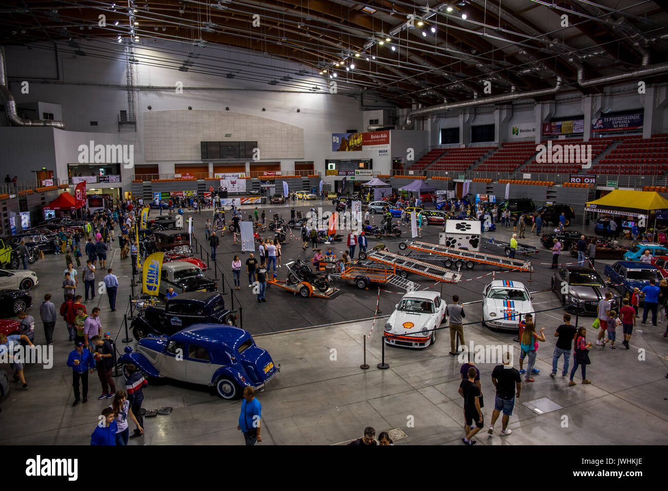 Bielsko-Biala, Pologne. 12Th Aug 2017. Salons de l'automobile international - MotoShow Bielsko-Biala. Salle principale. Credit : Lukasz Obermann/Alamy Live News Banque D'Images