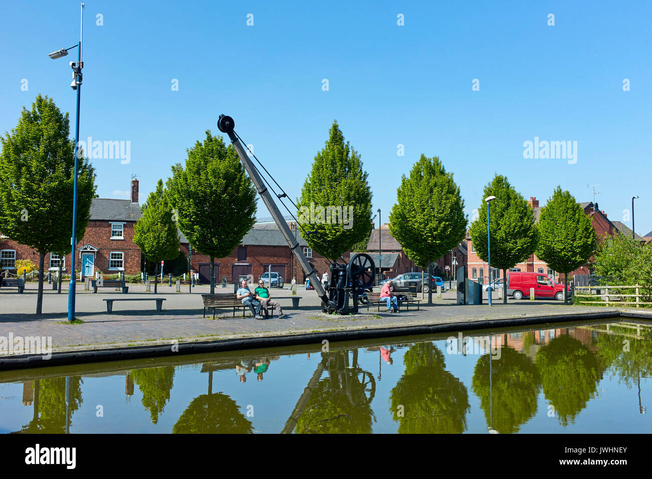 Grue sur le quai, d'Ellesmere sur le canal de Llangollen Banque D'Images