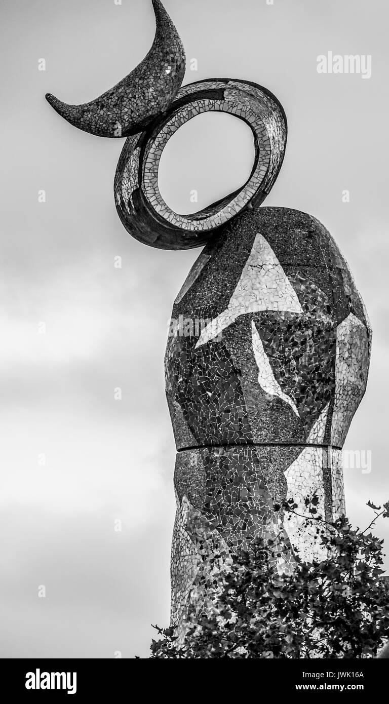 Monument au parc Joan Miro à Barcelone - BARCELONE / ESPAGNE - 2 OCTOBRE 2016 Banque D'Images