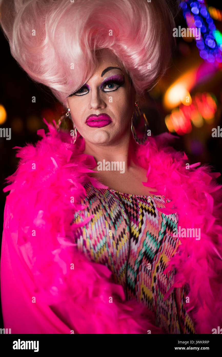 Santa Monica Boulevard le samedi 6/10/2017, juste en dehors de la LA Pride Festival. Banque D'Images