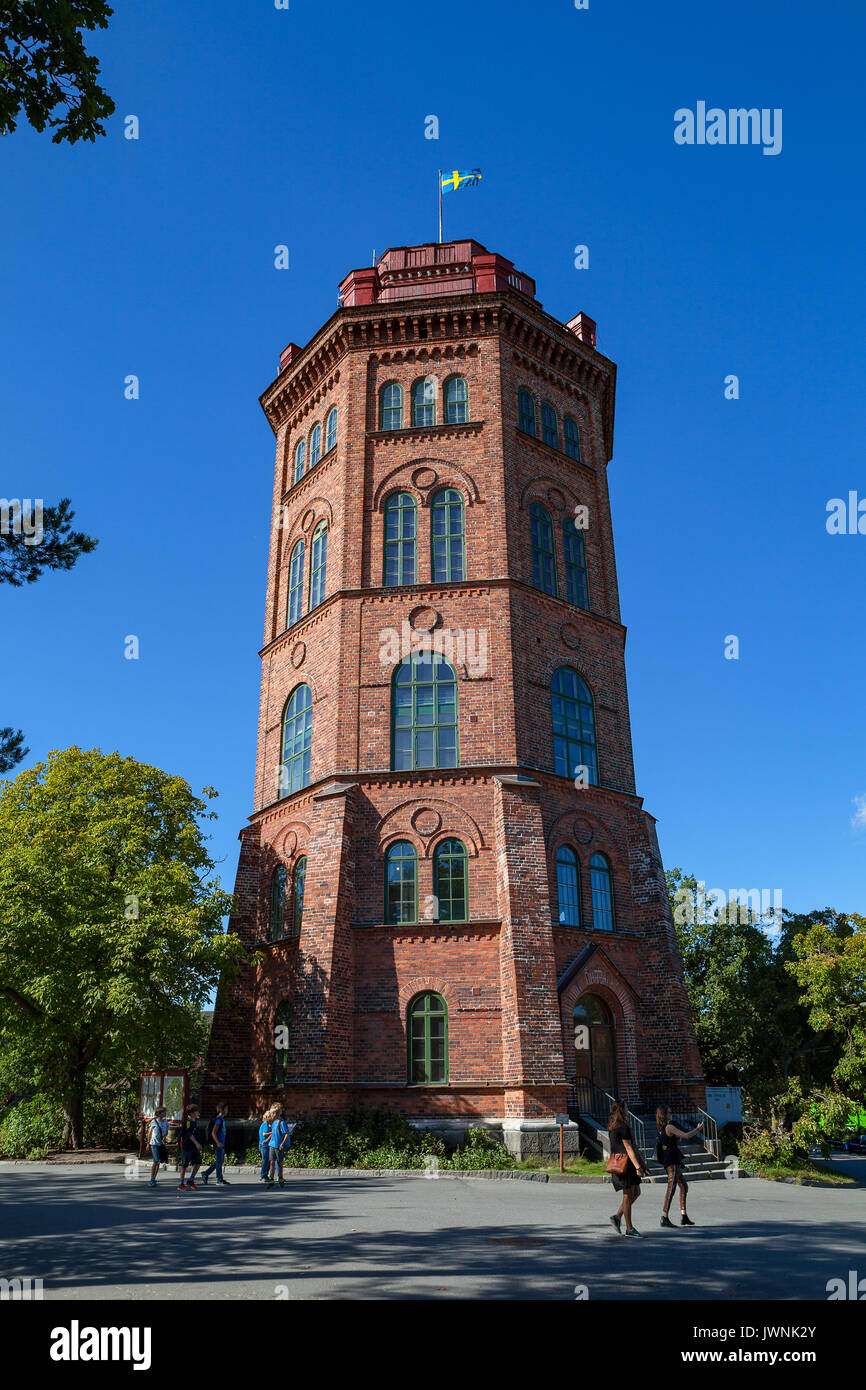 STOCKHOLM, Suède - 18 septembre 2016 : vieille brique tour de l'eau. Complexe ethnographique le musée en plein air Skansen, situé sur l'Île Djurgarden Banque D'Images