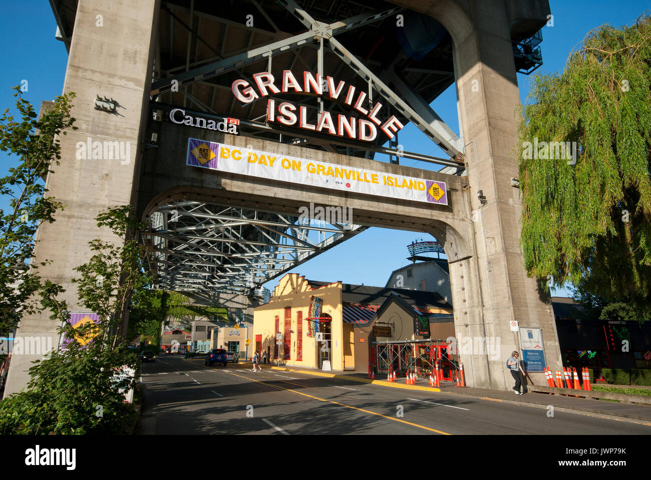 Entrée de l'île Granville sous le pont Granville, Vancouver, British Columbia, Canada Banque D'Images