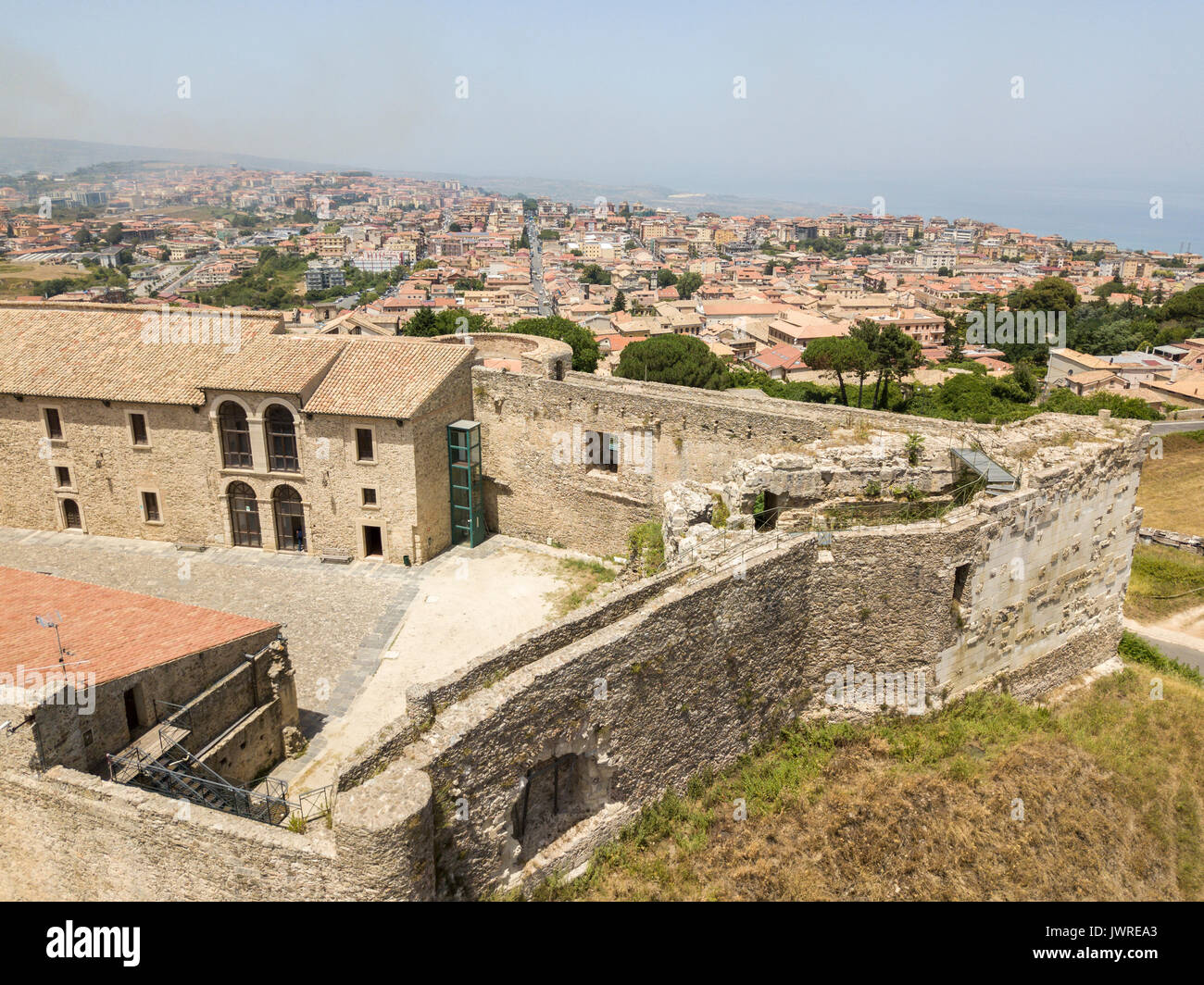Vue aérienne de Normanno Svevo Castle, Vibo Valentia, Calabre, Italie Banque D'Images