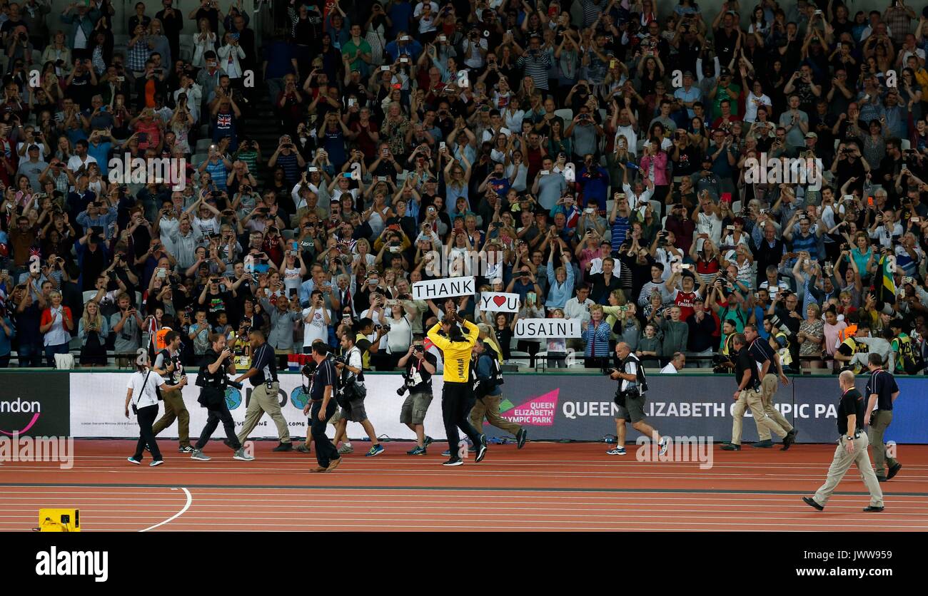 Londres, Royaume-Uni. 13e Août 2017. Usain Bolt de la Jamaïque des gestes pour les spectateurs au jour 10 de la 2017 es Championnats du monde à Londres Stadium à Londres, Royaume-Uni, le 13 août 2017. Credit : Han Yan/Xinhua/Alamy Live News Banque D'Images