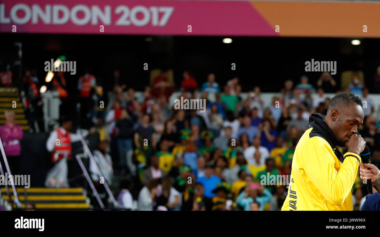 Londres, Royaume-Uni. 13e Août 2017. Usain Bolt de la Jamaïque est interviewé sur Jour 10 de la 2017 es Championnats du monde à Londres Stadium à Londres, Royaume-Uni, le 13 août 2017. Credit : Wang Lili/Xinhua/Alamy Live News Banque D'Images