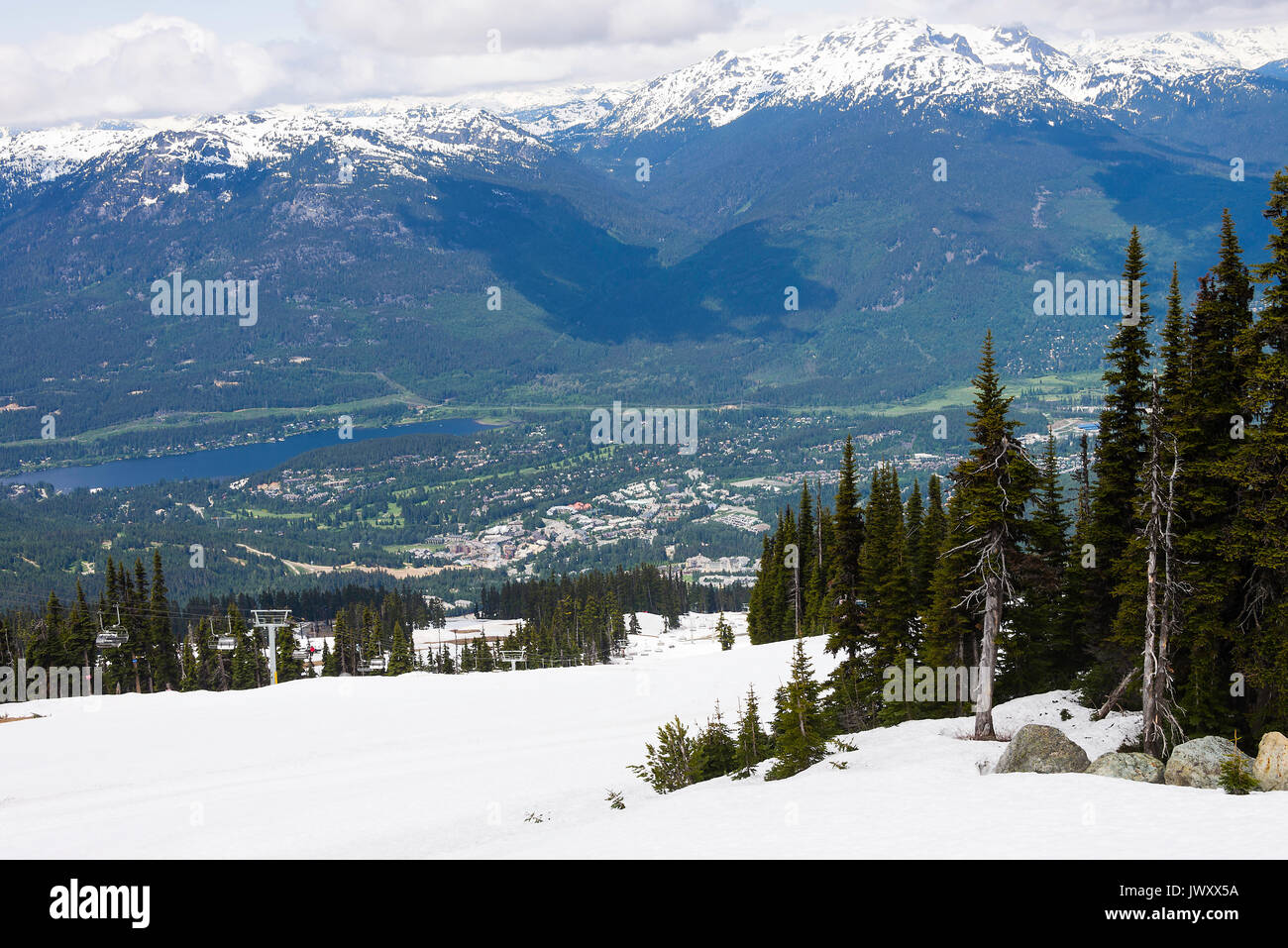 Un télésiège Express ski à Whistler à partir de la terrasse avec de la rotonde de la ville de Whistler et Alta Lake Colombie-Britannique Canada Banque D'Images