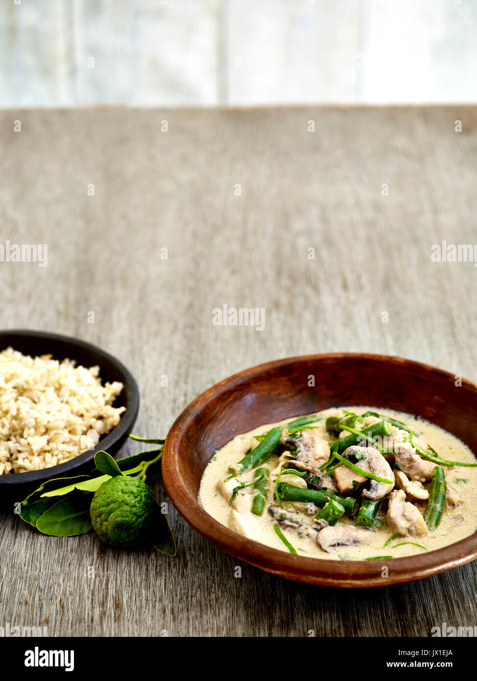 Champignons et été vegetatian thaï thaï curry Banque D'Images