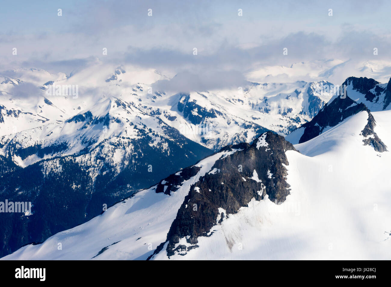 Vue depuis un hydravion sur la neige montagnes enneigées et les glaciers près de ski Whistler British Columbia Canada Banque D'Images
