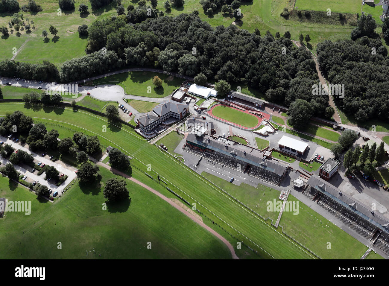 Vue aérienne de l'estrades Pontefract Racecourse, Yorkshire, UK Banque D'Images