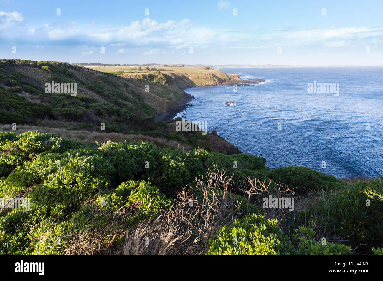Des vues spectaculaires sur la côte et sur le détroit de Bass au Cap Woolamai réserve naturelle, Victoria, Australie Banque D'Images