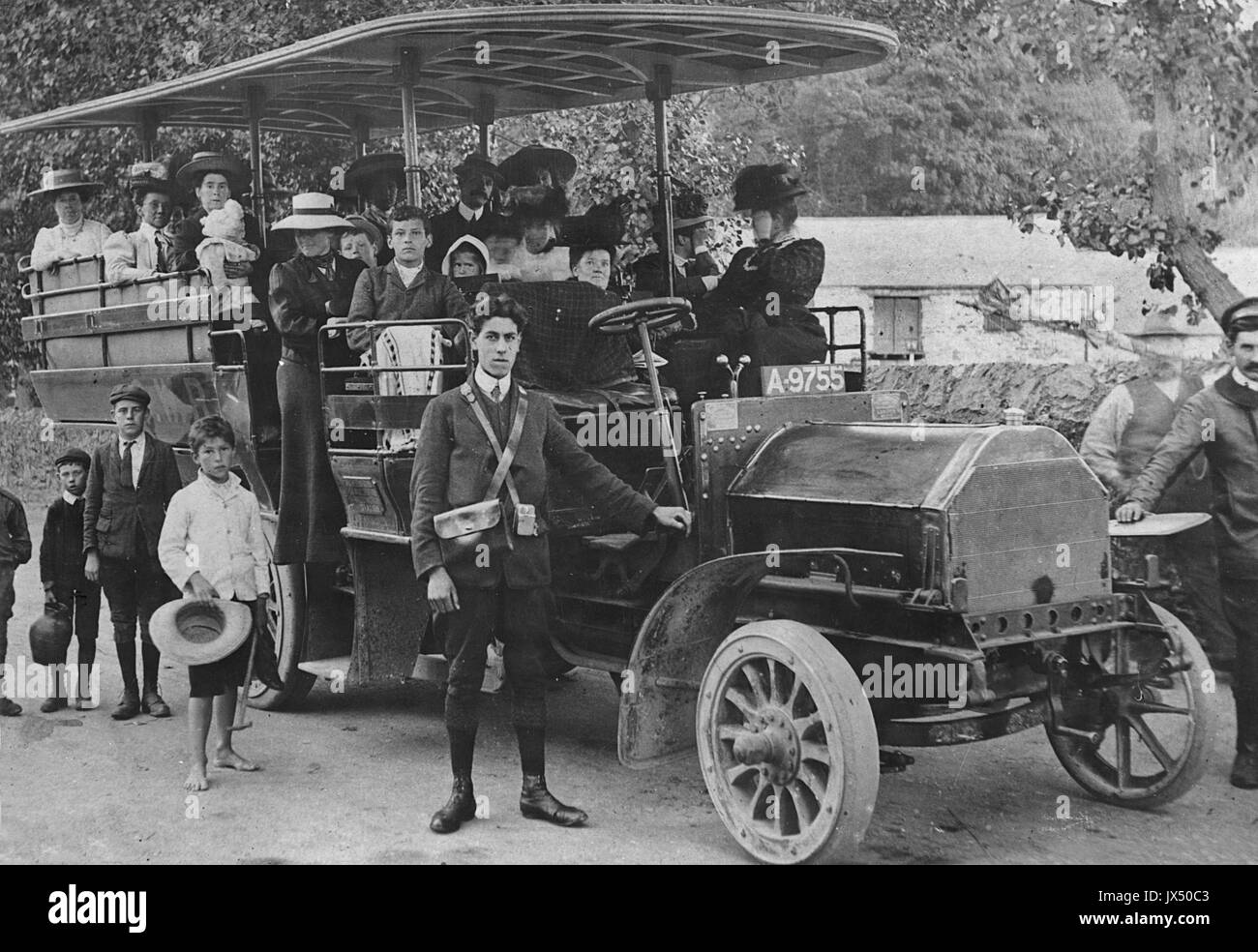 Daimler Milnes Tiered charabanc GWR 1905 Banque D'Images
