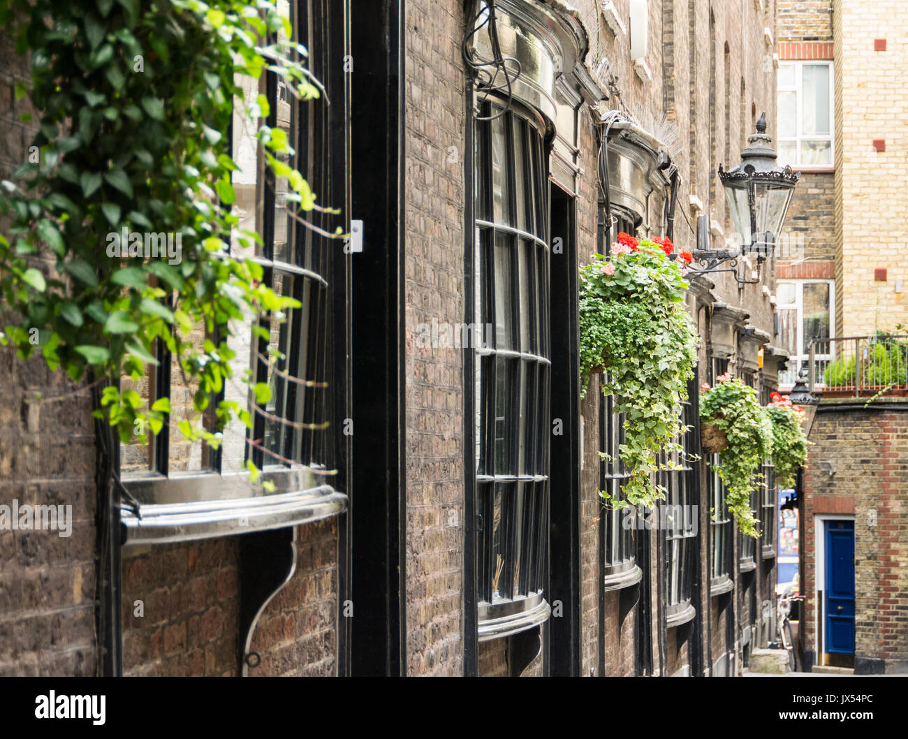 Goodwin's Court (construit en 1627), le vrai chemin de traverse à Londres, WC2, au Royaume-Uni. Banque D'Images