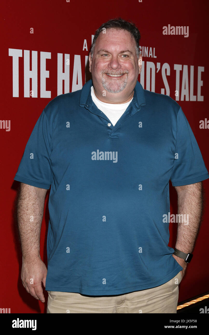 Los Angeles, CA, USA. 14Th Aug 2017. LOS ANGELES - jan 14 : Bruce Miller à l'FYC Événement pour Hulu's ''The Handmaid's Tale'' à la DGA Theatre le 14 août 2017 à Los Angeles, CA : Crédit Kay Blake/ZUMA/Alamy Fil Live News Banque D'Images