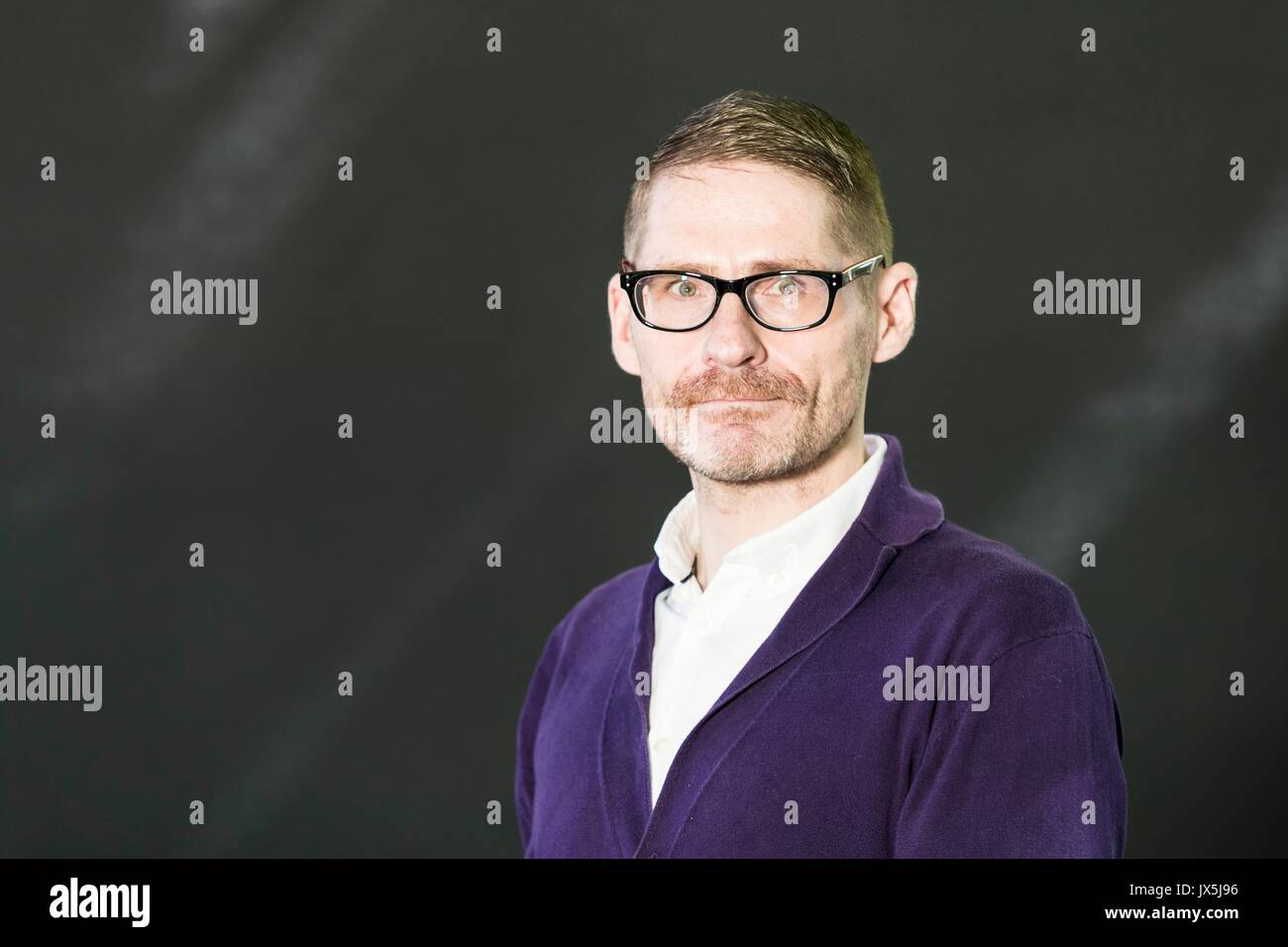 Edinburgh, Royaume-Uni. Août 15, 2017. Kevin MacNeil apparaissant au Edinburgh International Book Festival Kevin MacNeil est un romancier, poète et dramaturge, né et élevé dans les Hébrides extérieures. Son dernier roman, "la brillante & Forever', a été publié par polygone dans Mars 2016. Credit : Riche de Dyson/Alamy Live News Banque D'Images