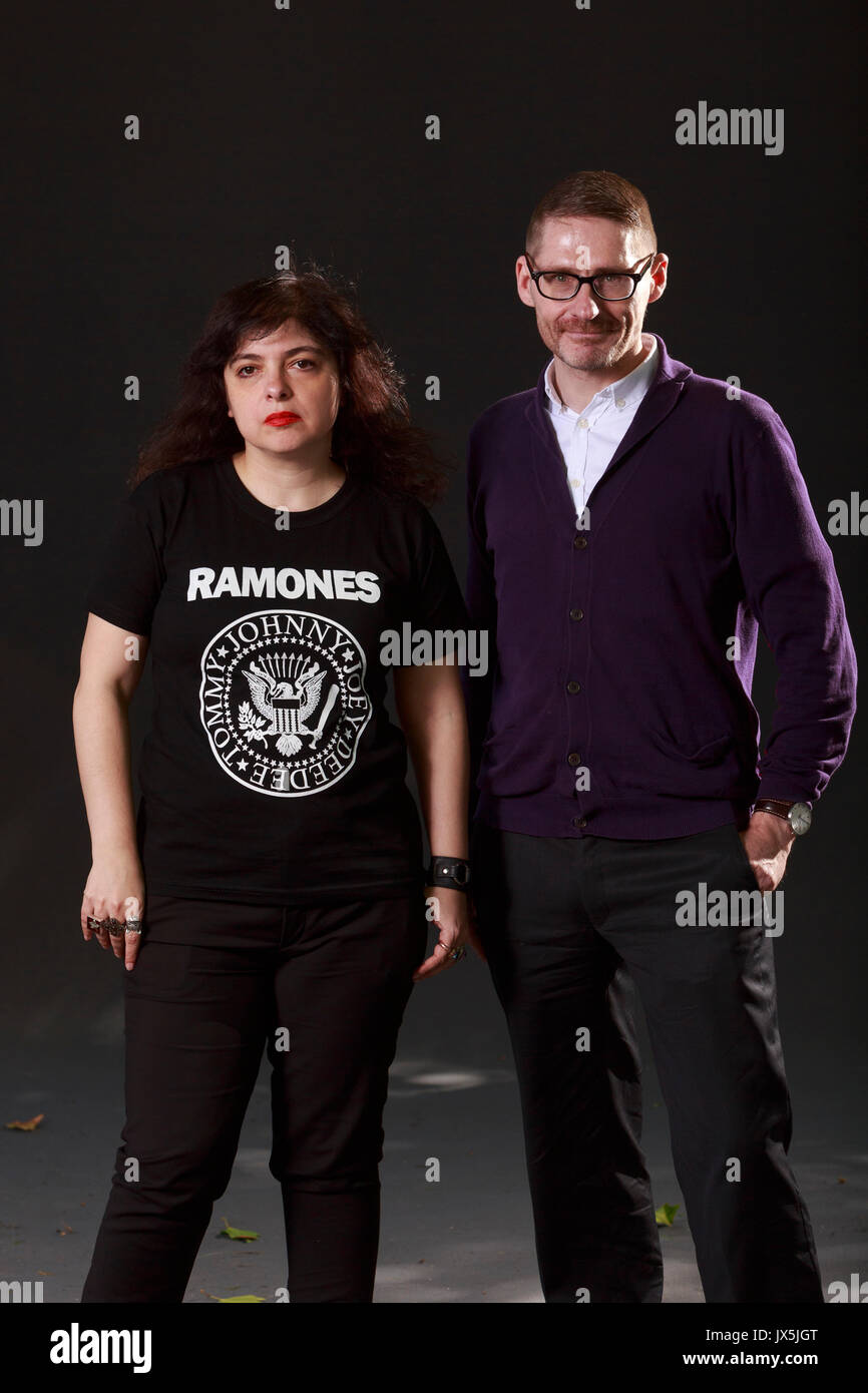 Edinburgh, Ecosse, Royaume-Uni. Août 15, 2017. Jour 4 Edinburgh International Book Festival. Sur la photo : Mariana Enriquez et Kevin MacNeil. Credit : Pako Mera/Alamy Live News Banque D'Images