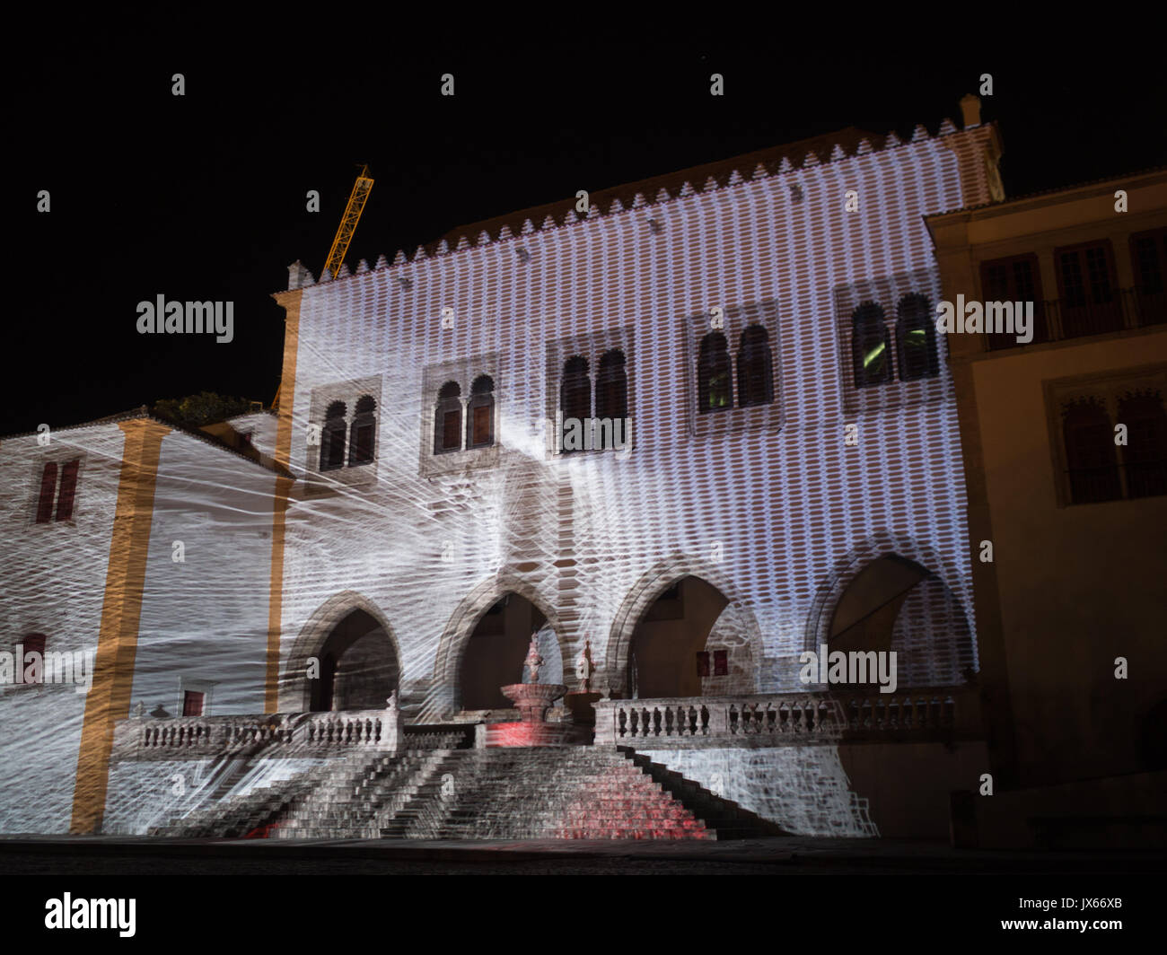 Sintra, Portugal 11 Août 2017 Festival de l'Aura, la lumière d'explosion - Klaus Obermaier, Maison Dansante, projection de lumière interactive au Sintra Palace f Banque D'Images