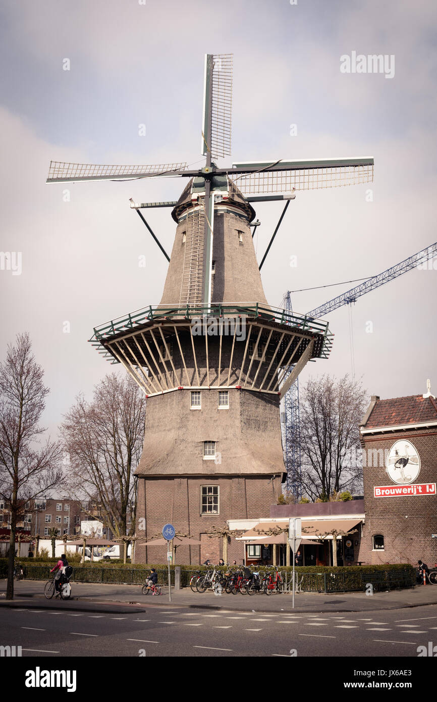 Brasserie Brouwerij 't IJ à Amsterdam (Pays-Bas). Mars 2015. Le format Portrait. Banque D'Images