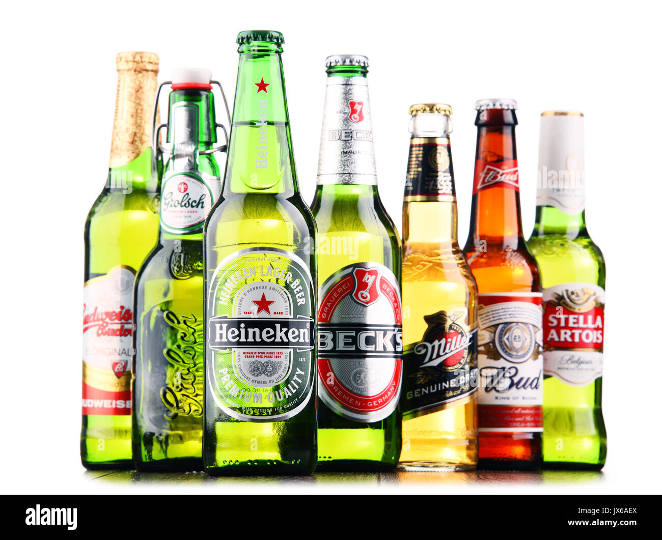 POZNAN, Pologne - 21 juillet 2017 : Heineken, Anheuser-Busch InBev, groupe Carlsberg Sabmiller et sont de grands producteurs de bière du marché mondial dominant, t Banque D'Images