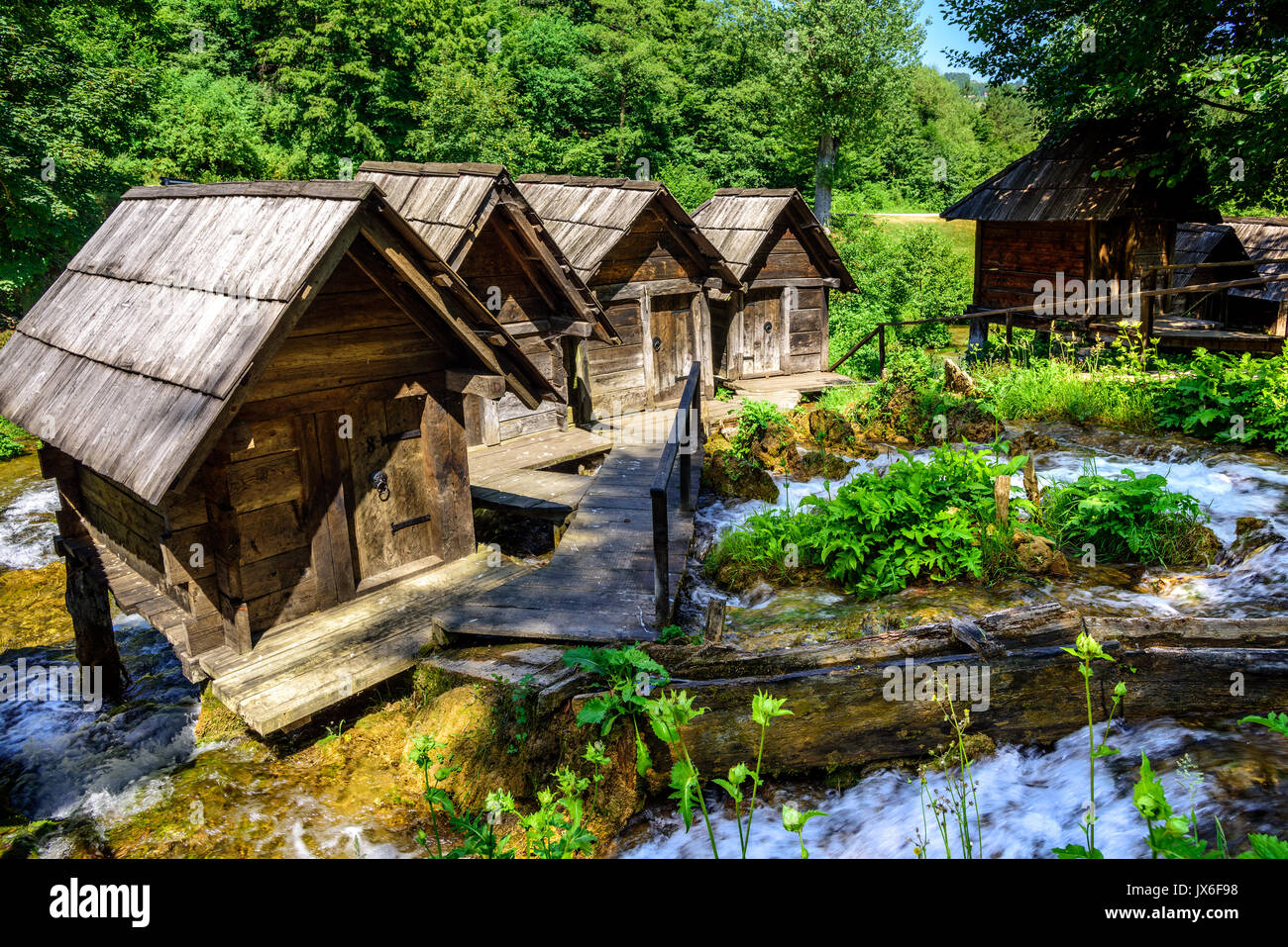 Les moulins à eau en bois historique de Jajce, Bosnie-Herzégovine Banque D'Images
