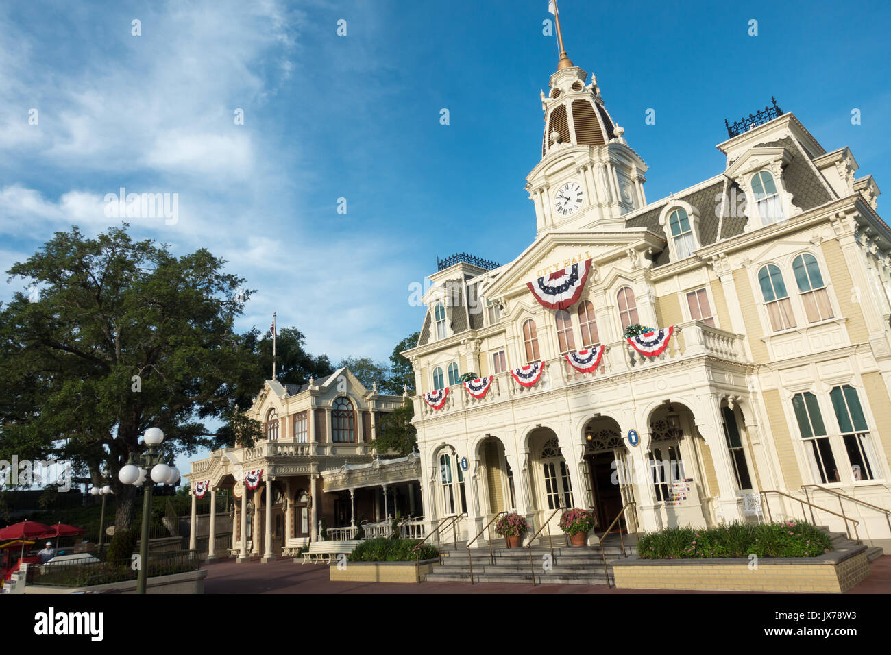 Hôtel de ville dans le centre vacancier le parc à thème Magic Kingdom, Walt Disney World, Orlando, Floride. Banque D'Images