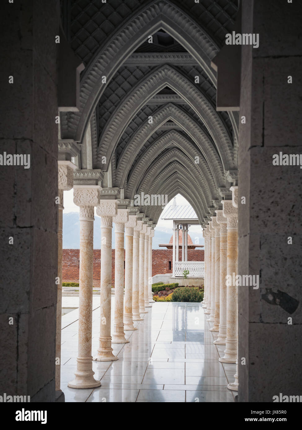 AKHALTSIKHE, GÉORGIE - 1 novembre, 2016 : arches dans le château à Akhaltsikhe Rabati, Géorgie. Banque D'Images