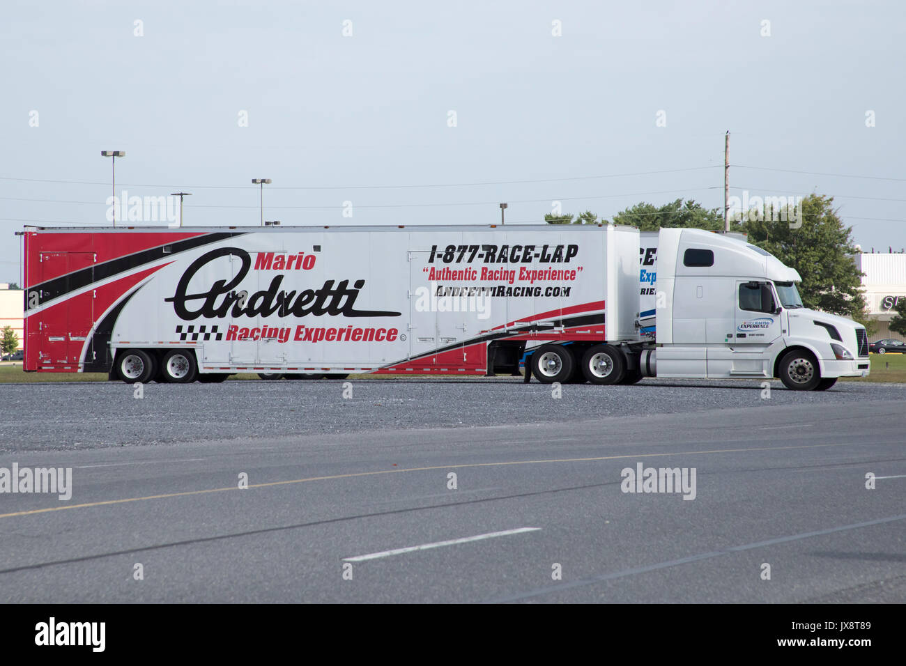 Dover, Delaware - Août 14,2017 : Mario Andretti Racing camion garé dans beaucoup de Dover Motor Speedway. Banque D'Images