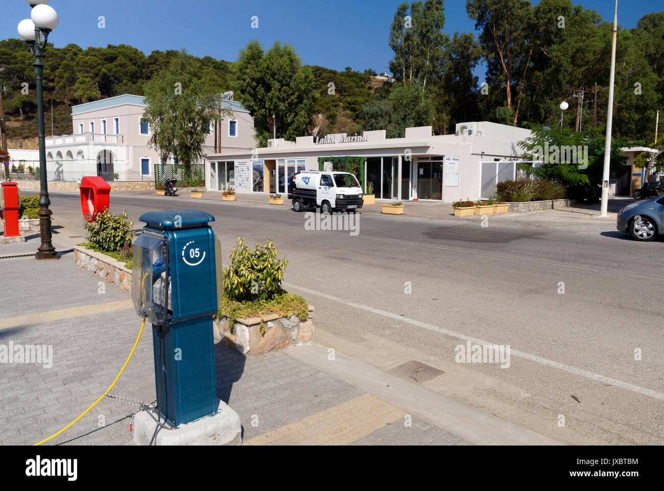 Brancher l'électricité points, Port, Lakki Lakki, Leros, Dodécanèse, Grèce. Banque D'Images