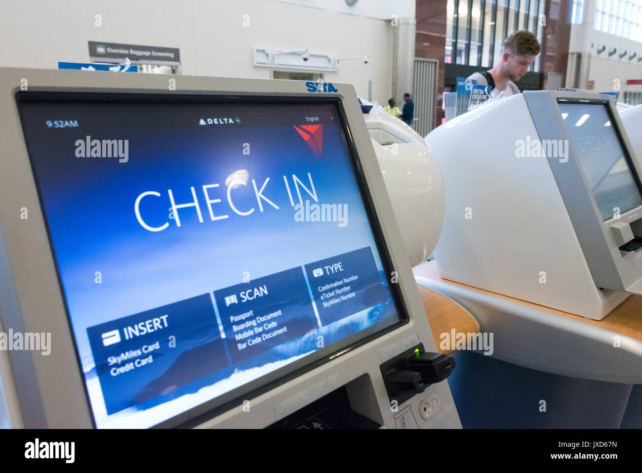 Delta Air Lines bornes d'enregistrement à l'aéroport international Hartsfield-Jackson d'Atlanta à Atlanta, Géorgie, USA. Banque D'Images
