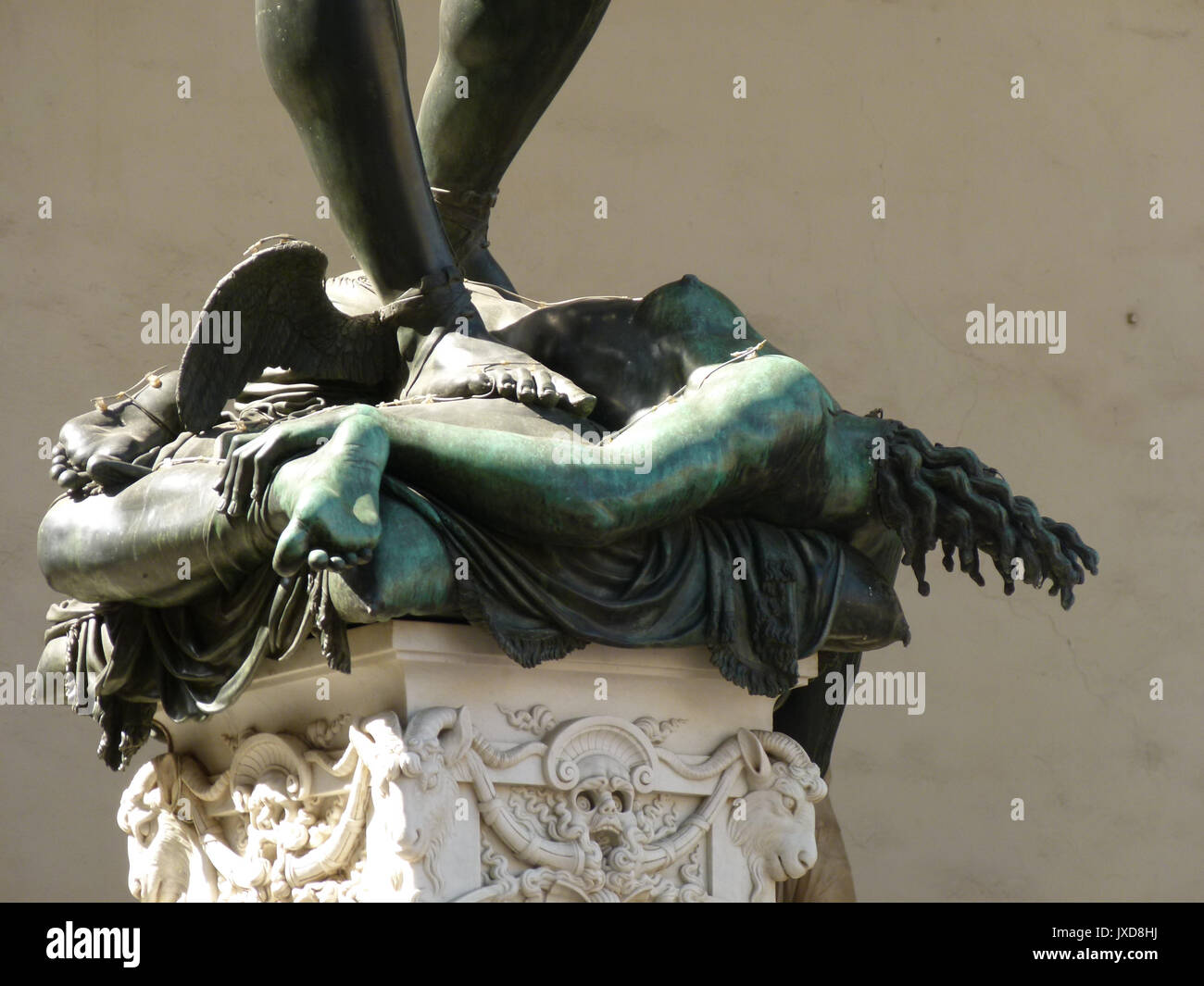 Statue EN Bronze LA FEMME Medusa de serpent