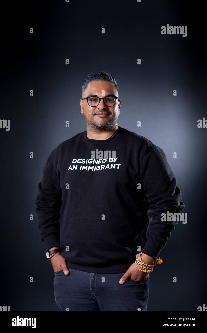 Edinburgh, Royaume-Uni. 15 août 2017. Nikesh Shukla, l'écrivain de fiction et de télévision et hôte de l'Ober-podcast, apparaissant à l'Edinburgh International Book Festival. Gary Doak / Alamy Live News Banque D'Images