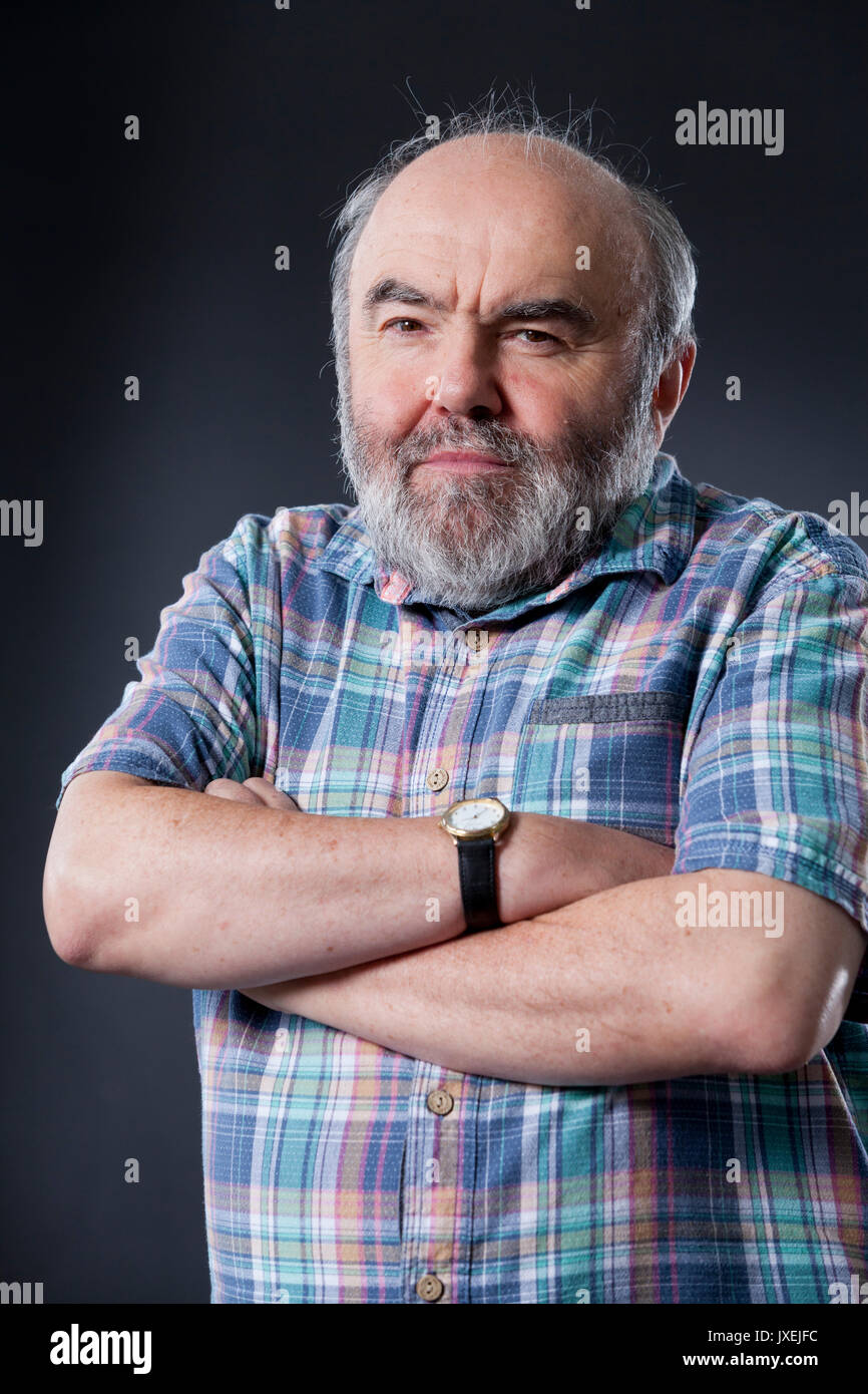 Edinburgh, Royaume-Uni. Août 16, 2017. Andy Hamilton, le comédien britannique, game show panéliste, réalisateur de télévision, comédie scénariste, dramaturge et romancier, radio, apparaissant à l'Edinburgh International Book Festival. Crédit : GARY DOAK/Alamy Live News Banque D'Images