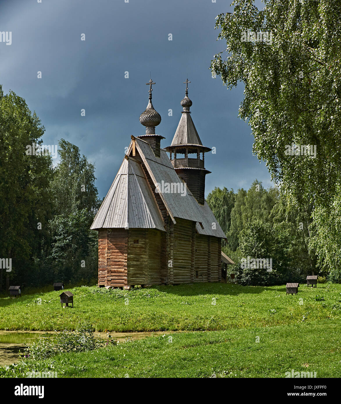 L'ancienne église en bois.L'été. Vintage église dans le musée de l'architecture en bois. Kostroma, Russie. Paysage, nature. Le christianisme, l'Orthodoxie Banque D'Images