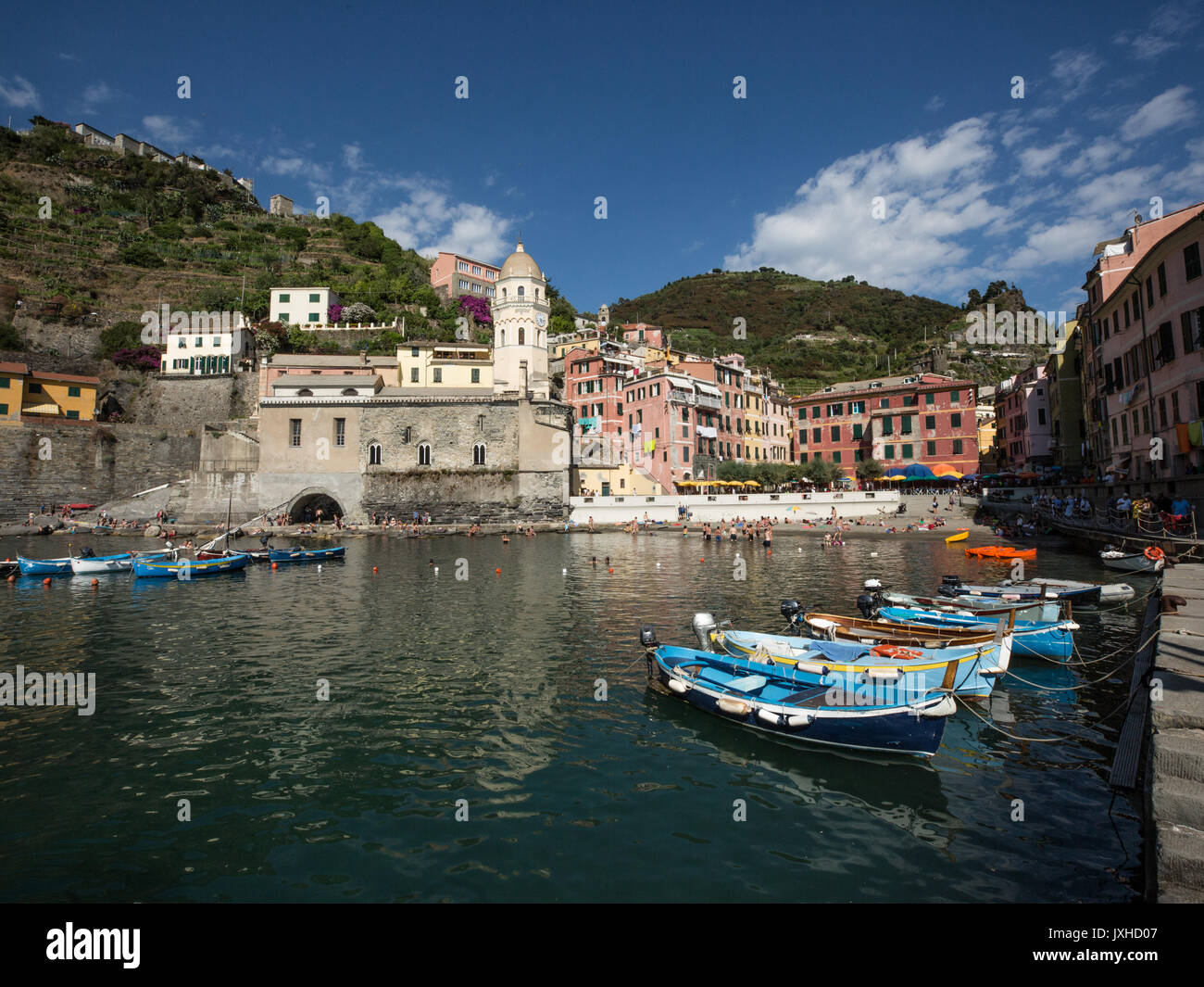 La ville italienne de Vernazza Banque D'Images