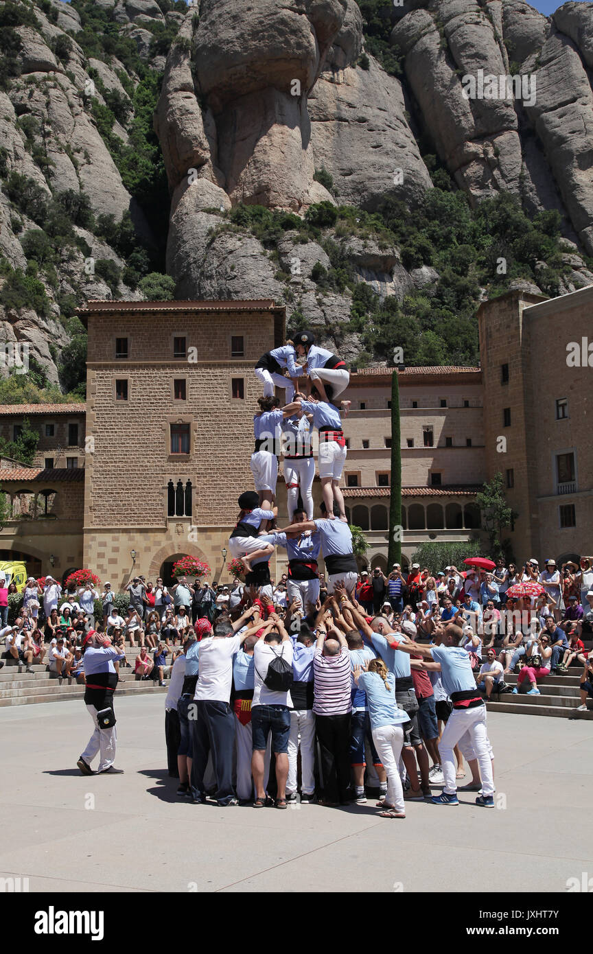 Un castell,est une tour humaine,à la montagne de Montserrat.abbaye bénédictine.Santa Maria de Montserrat près de Barcelone..Catalogne.Espagne Banque D'Images