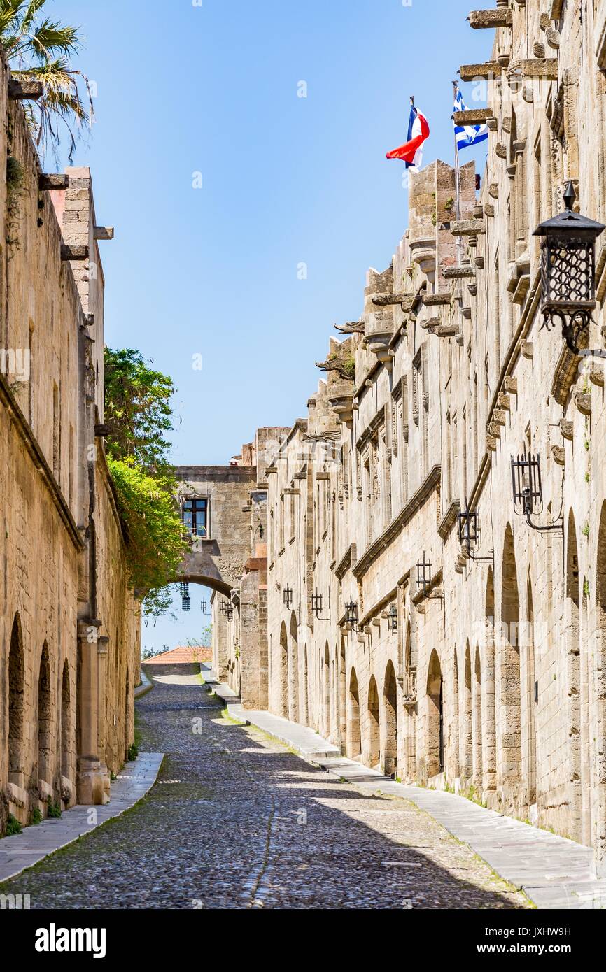 La rue des Chevaliers - la rue la plus célèbre de la vieille ville de Rhodes, l'île de Rhodes, Grèce Banque D'Images