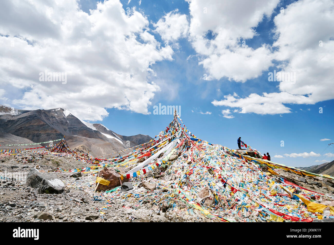 Les drapeaux de prières, Zheduo Mountain, Kangding, Sichuan, Chine Banque D'Images