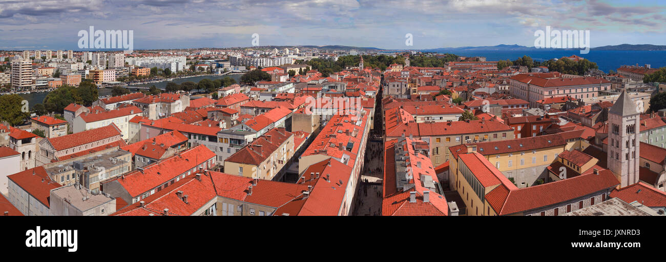 Vieille ville croate panorama du port de Zadar Banque D'Images