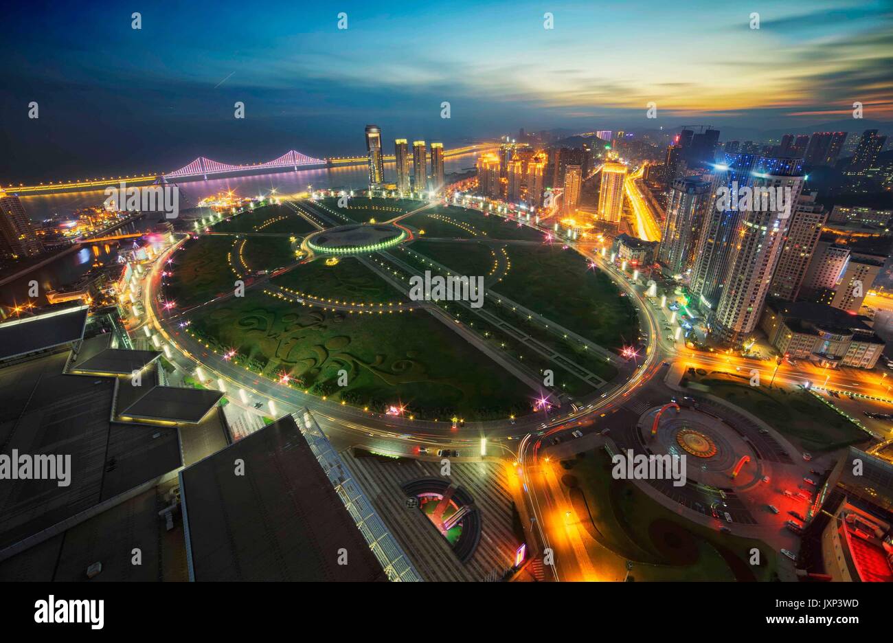 La nuit du Xinghai Square à Dalian City,China Banque D'Images