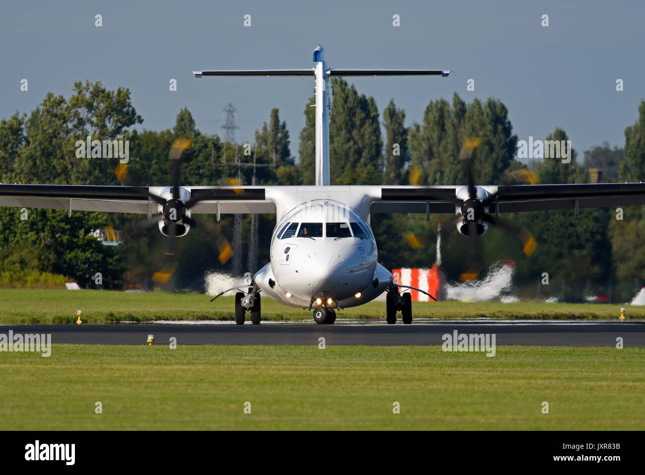 Avion ATR-72 de Stobart Air EI-FSK opérant pour Flybe à l'aéroport de Southend, Essex, Royaume-Uni Banque D'Images