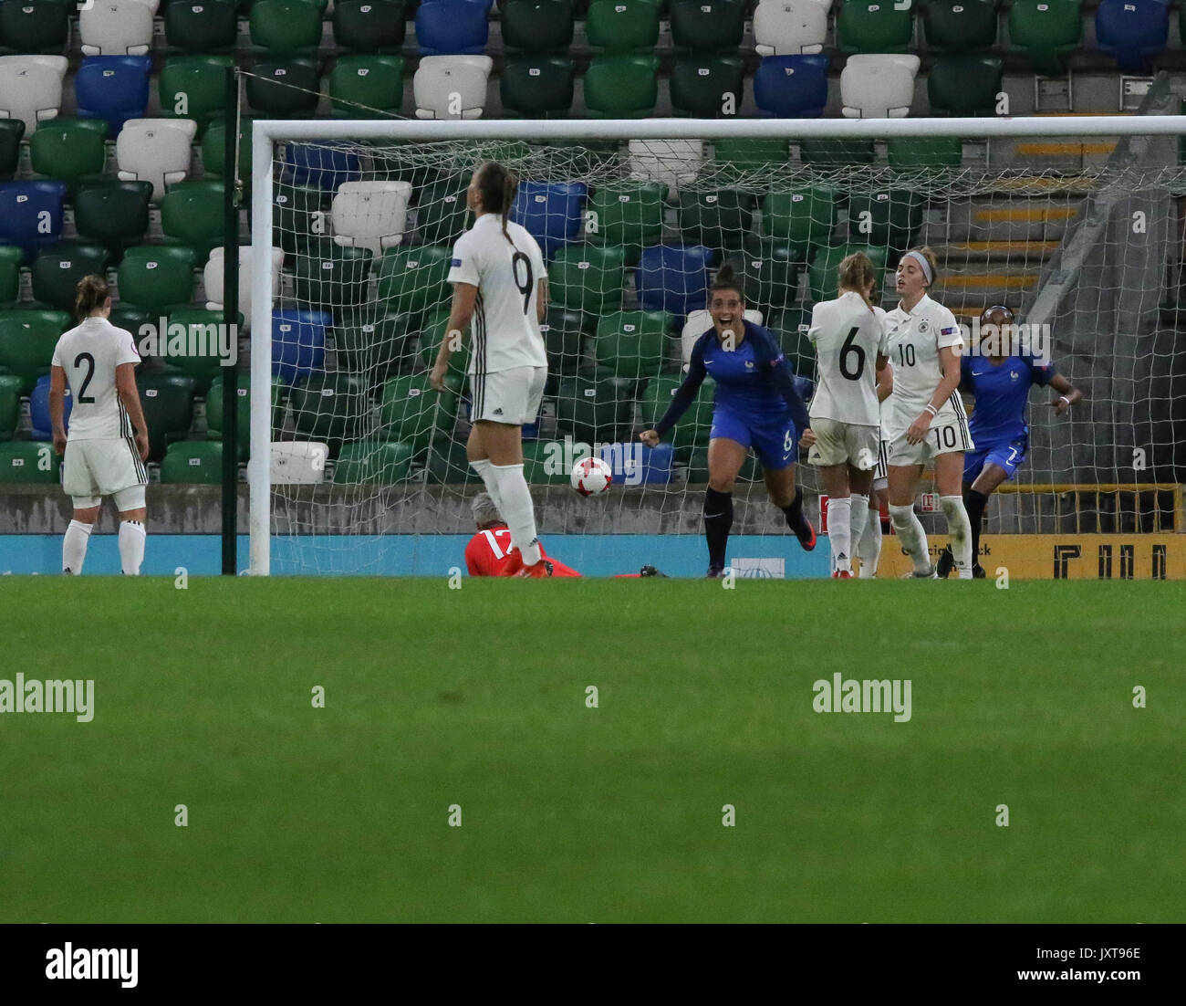 Julie thibaud football féminin Banque d'image et photos - Alamy