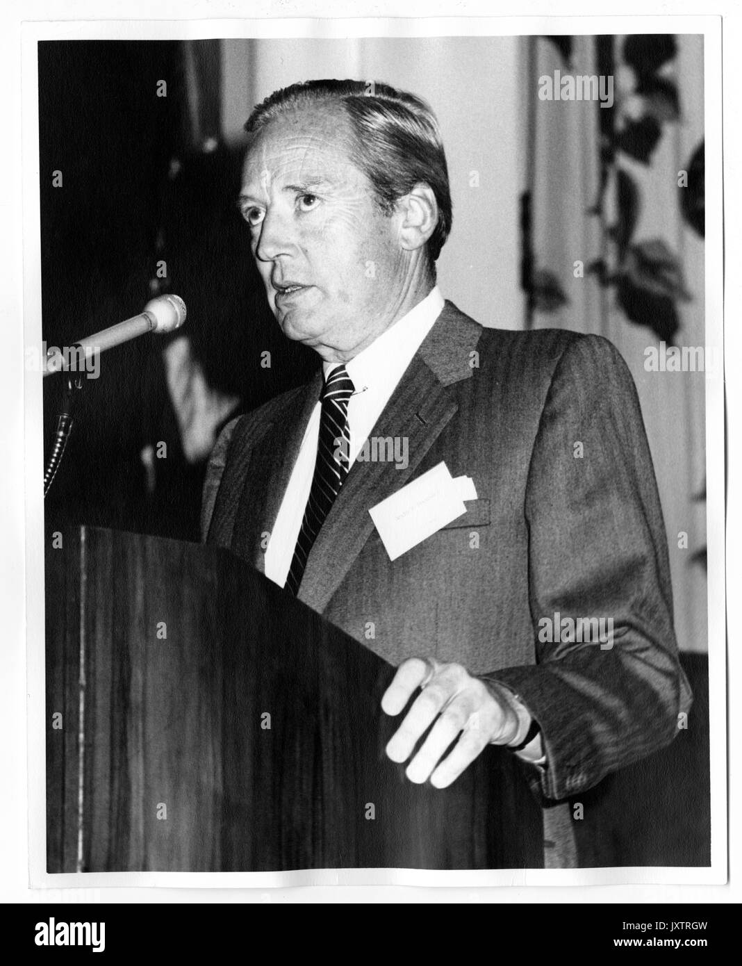 Andre Brewster, campagne pour l'Université John Hopkins, Candide Brewster la prestation de discours à la Greenbrier, campagne pour l'événement de l'Université Johns Hopkins, 1983. Banque D'Images