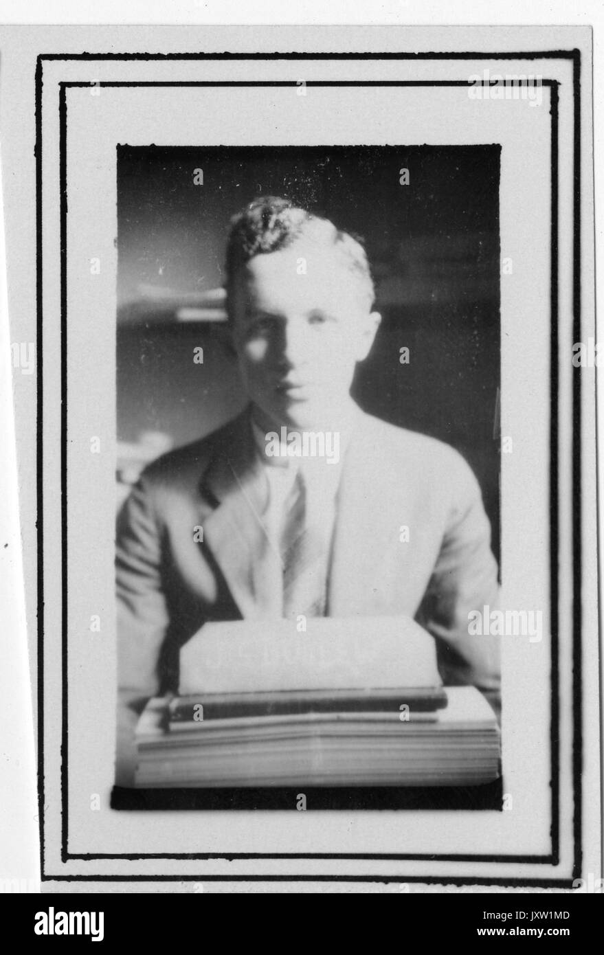 John Swalm Burlew, photographie de portrait, poitrine haute, visage entier, vers 20 ans, 1930. Banque D'Images