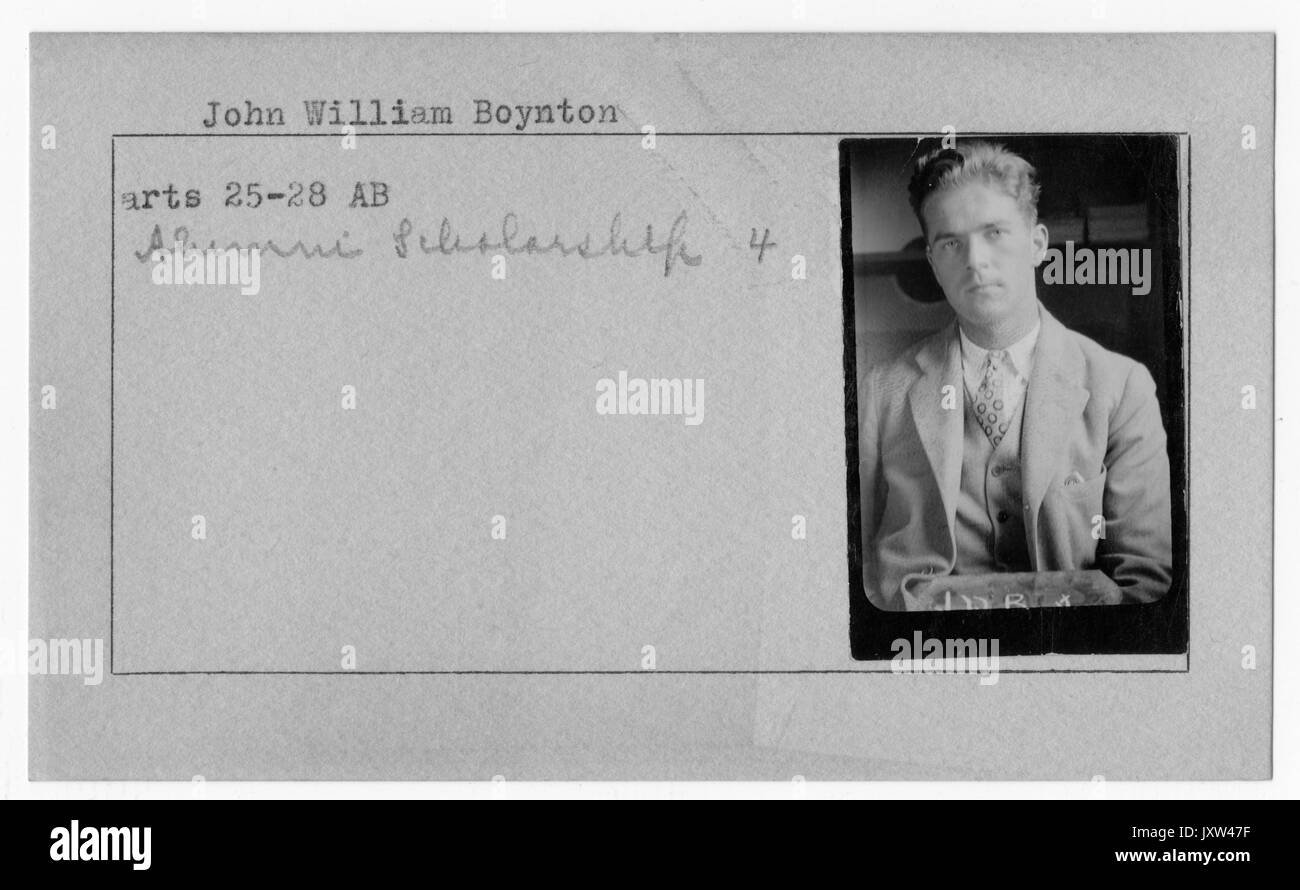 John William Boynton, photographie de portrait, poitrine relevée, visage complet, vers 22 ans, 1928. Banque D'Images