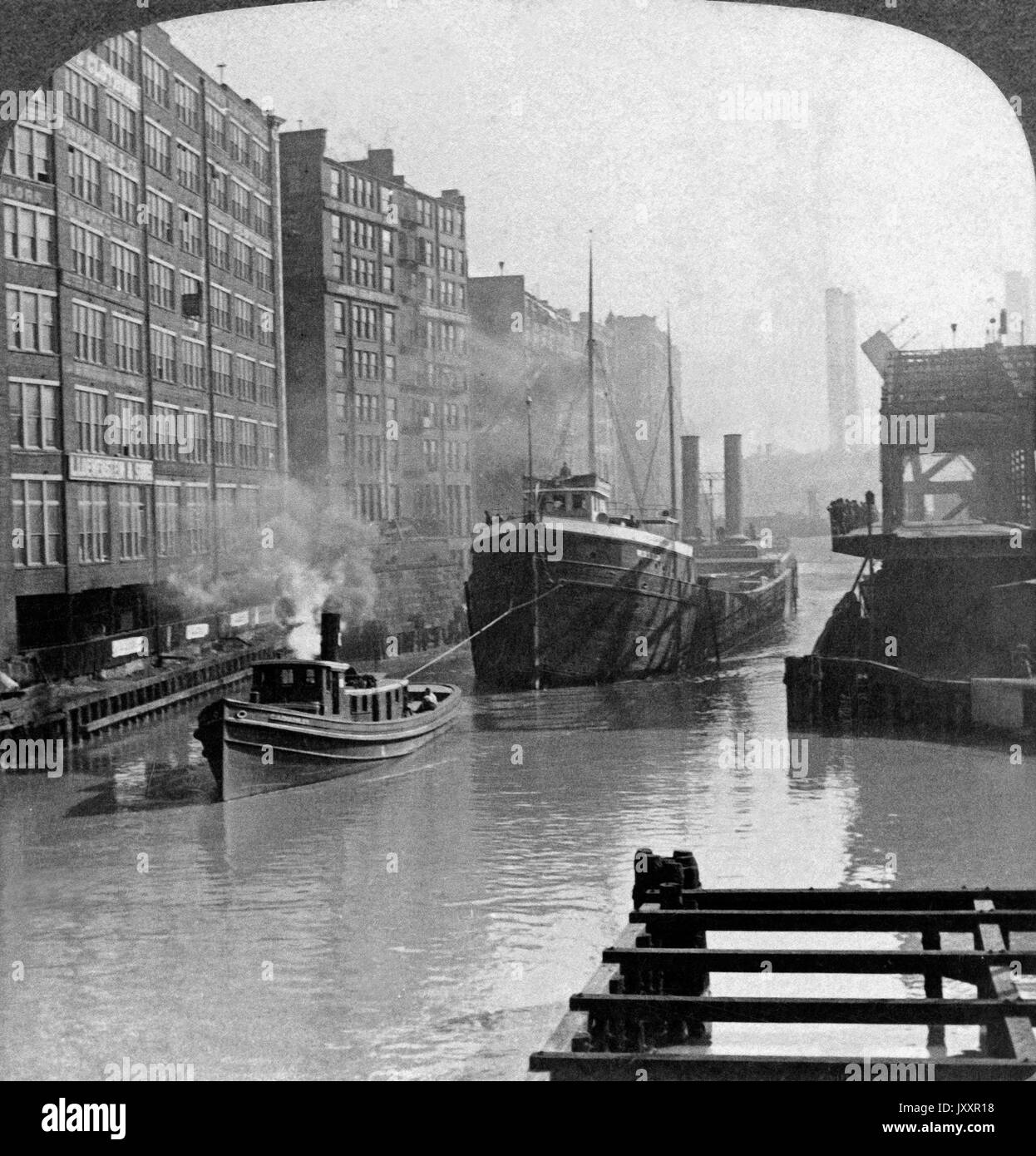 Der rivière Chicago, Klein aber vom immenser verbindet die Bedeutung (traitement des eaux domestiques permet vu mit dem Mississippi), Illionois, USA, 1908. Chicago River - petit mais d'une très grande importance commerciale (reliant les lacs avec Mississippi), Illinois, USA, 1908. Banque D'Images