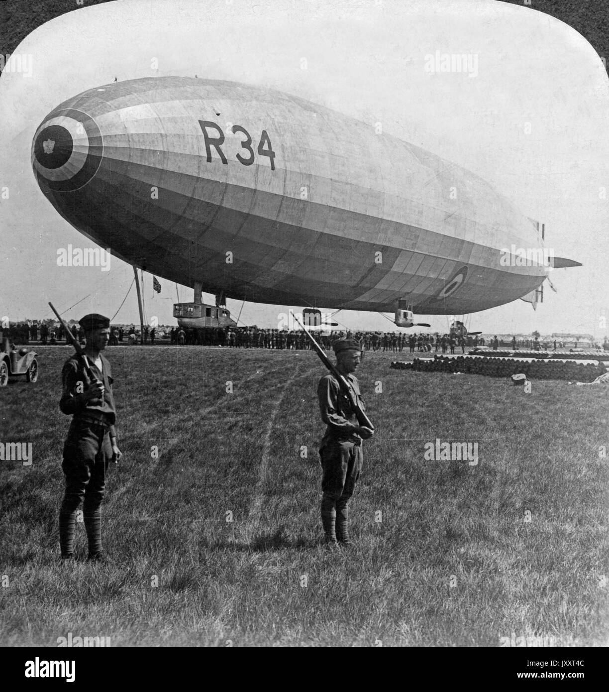 Luftschiff dirigeable R 34 à Mineola, New York, USA 1918, Zeppelin R 34 à Mineola, New York, USA 1918. Banque D'Images