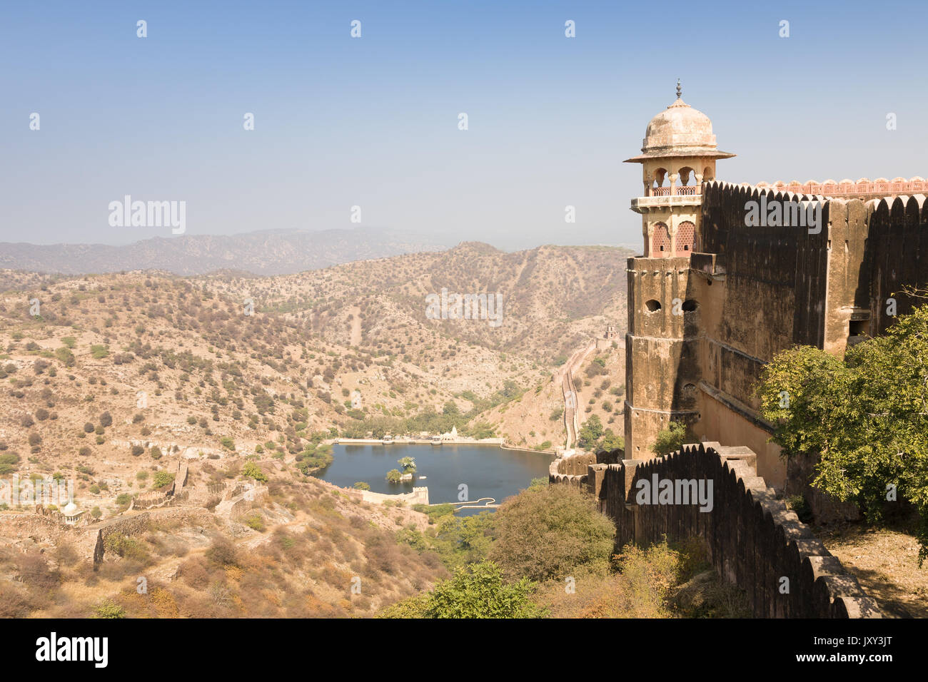 Les murs extérieurs de l'Jaigarh fort dans la ville d'Ambre ou amer près de la capitale du Rajasthan appelé Jaipur, Inde Banque D'Images
