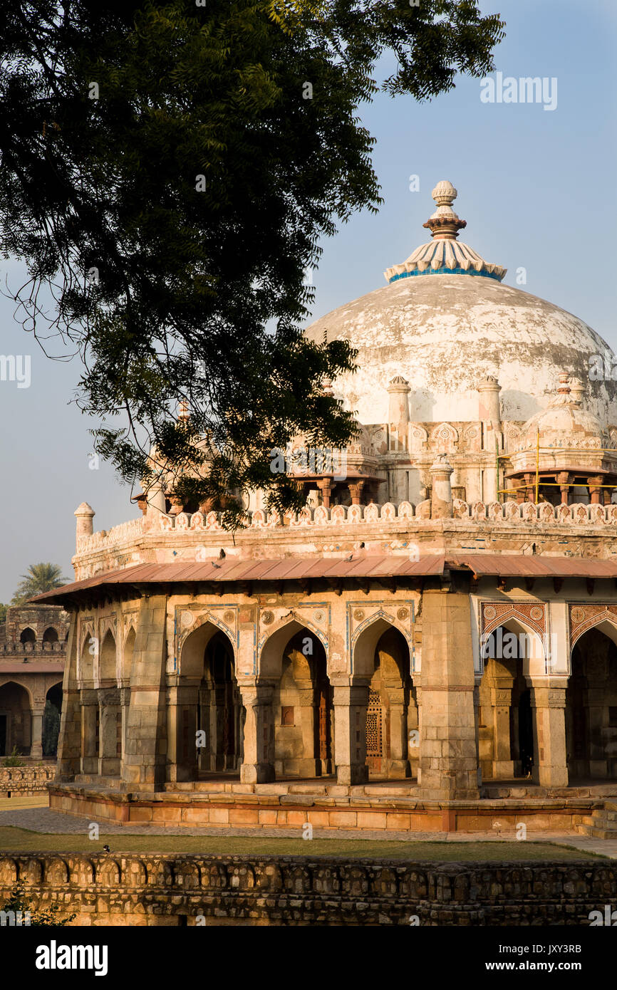 Historique Le tombeau du noble pachtounes appelé Isa Khan Niazi dans la partie sud de Delhi en Inde. Banque D'Images